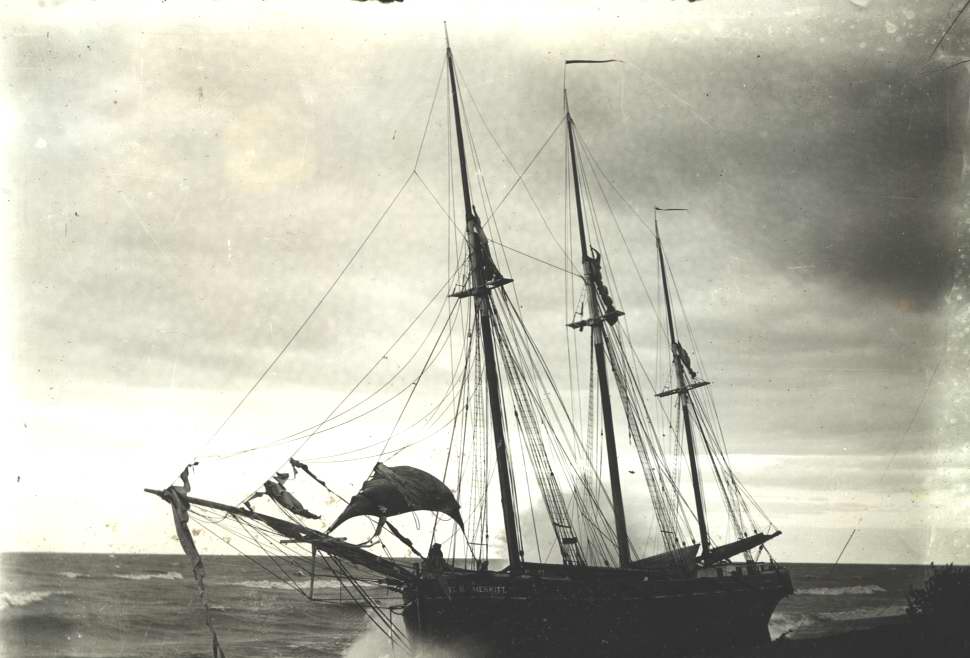 T. R. Merritt, ashore.  1900