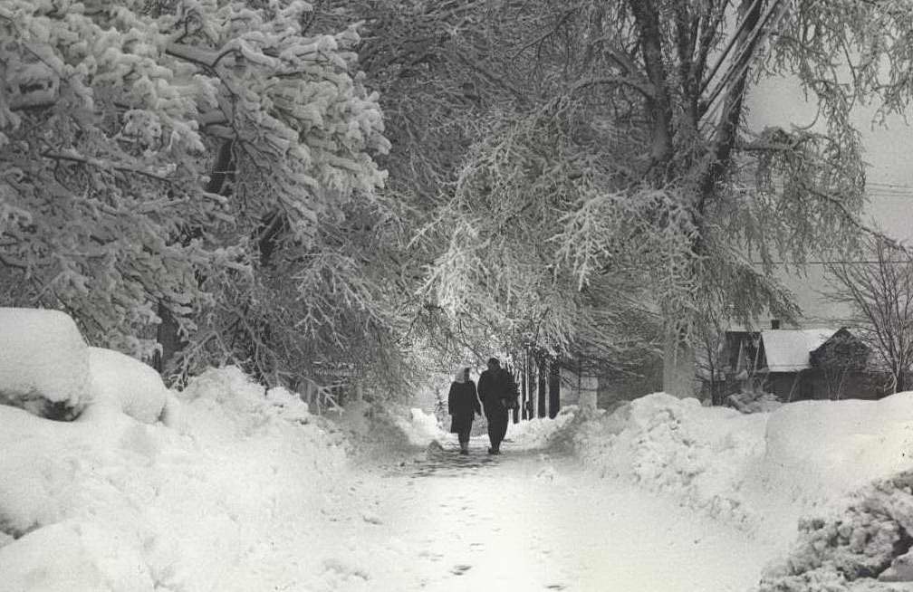 Snow scene in Oswego, New York