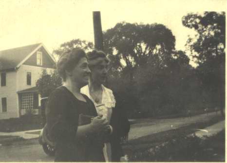 Lida S. Penfield and unknown woman