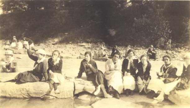 Students at the beach, 1917