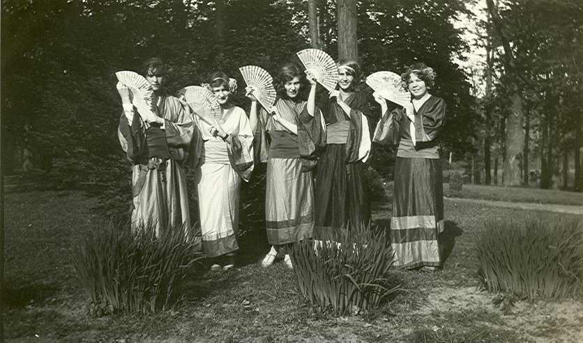 Girls Chorus - 'Mikado' - 1929 - Girls Chorus - 'Mikado' - 1929