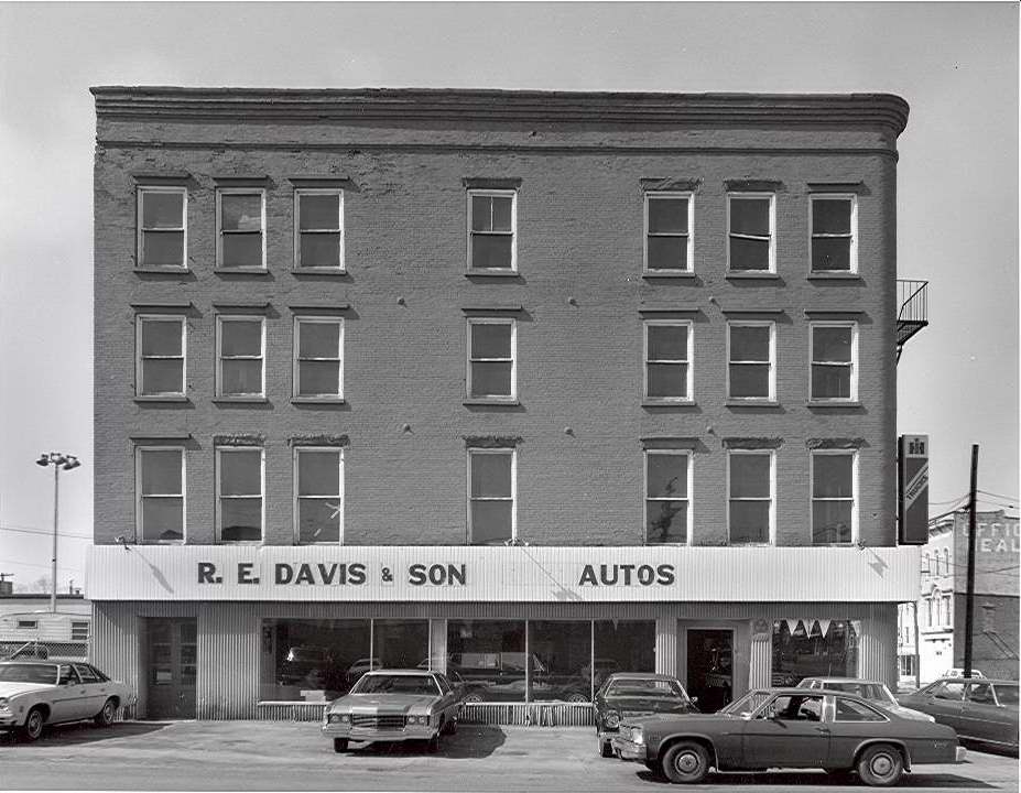 R. E. Davis & Son Autos