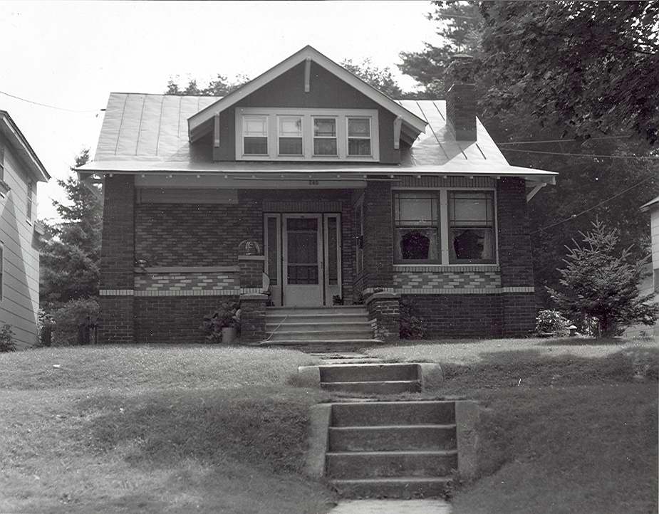 Czirr house.  (1922)