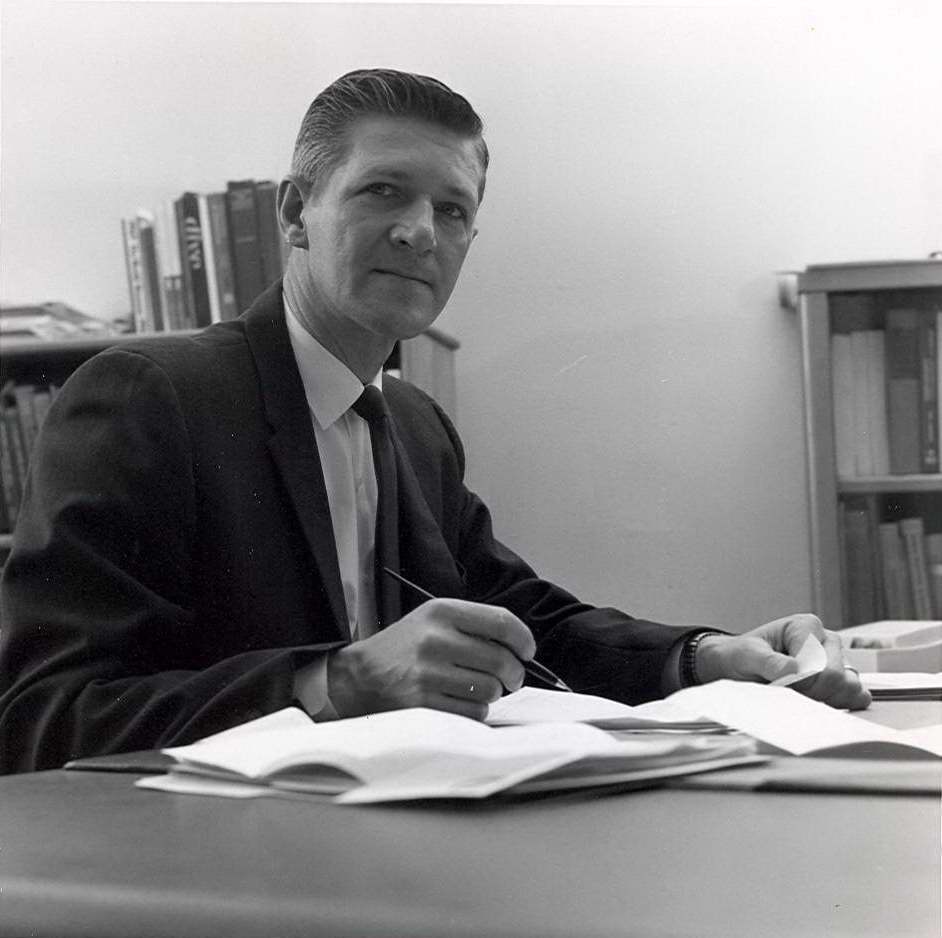 Dr. Leonard Becker