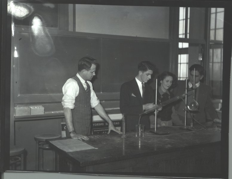 Chemistry Class / Professor Charles Yager