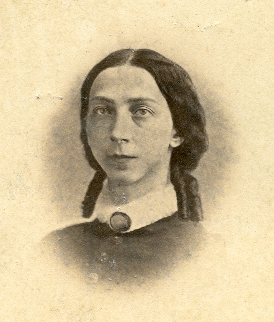 Black & white photograph of unidentified woman.
