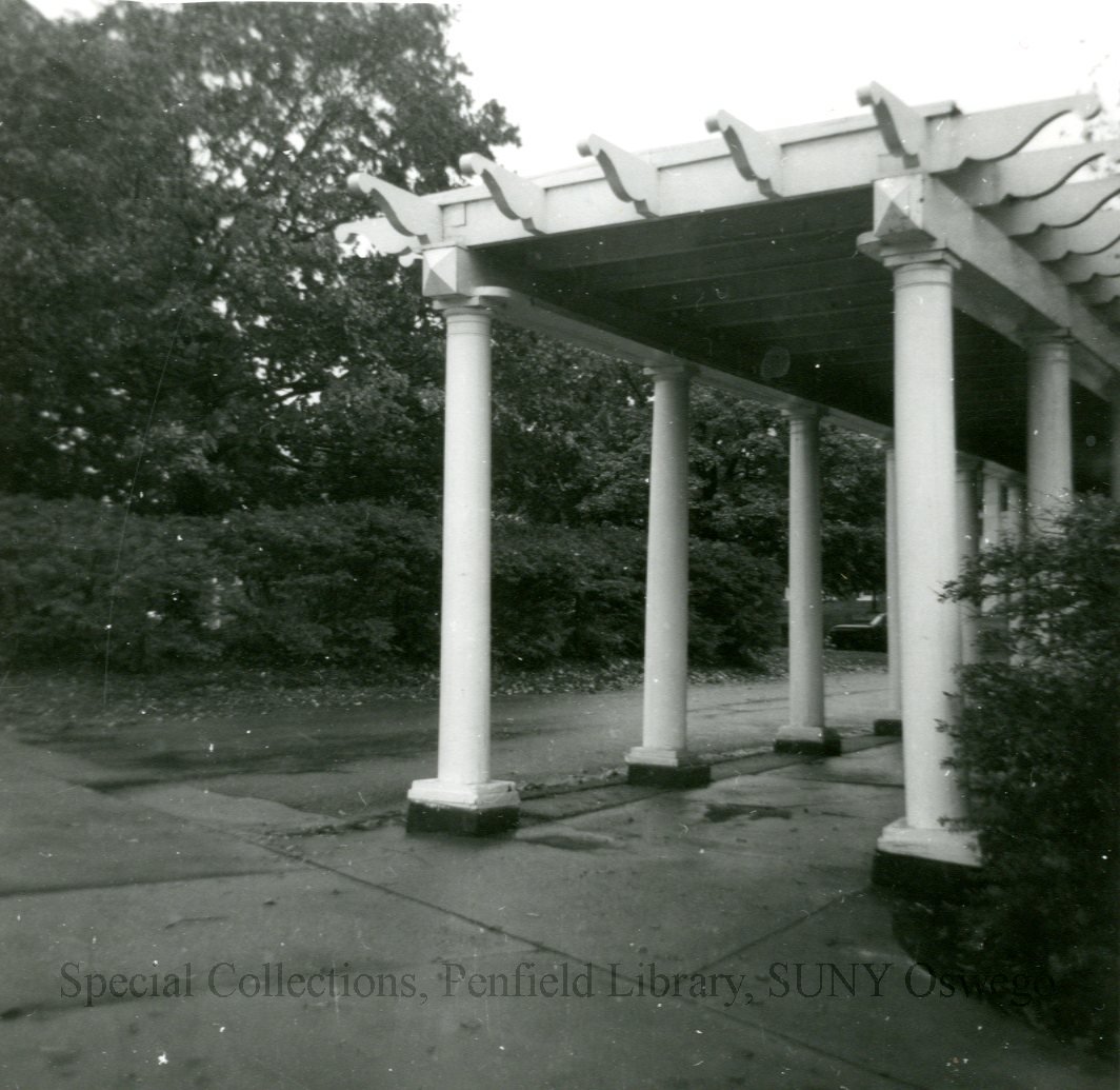 Classrooms, Students, Pergola, Sheldon Hall - 13b-01  Sheldon Hall classroom/lecture hall, 1955