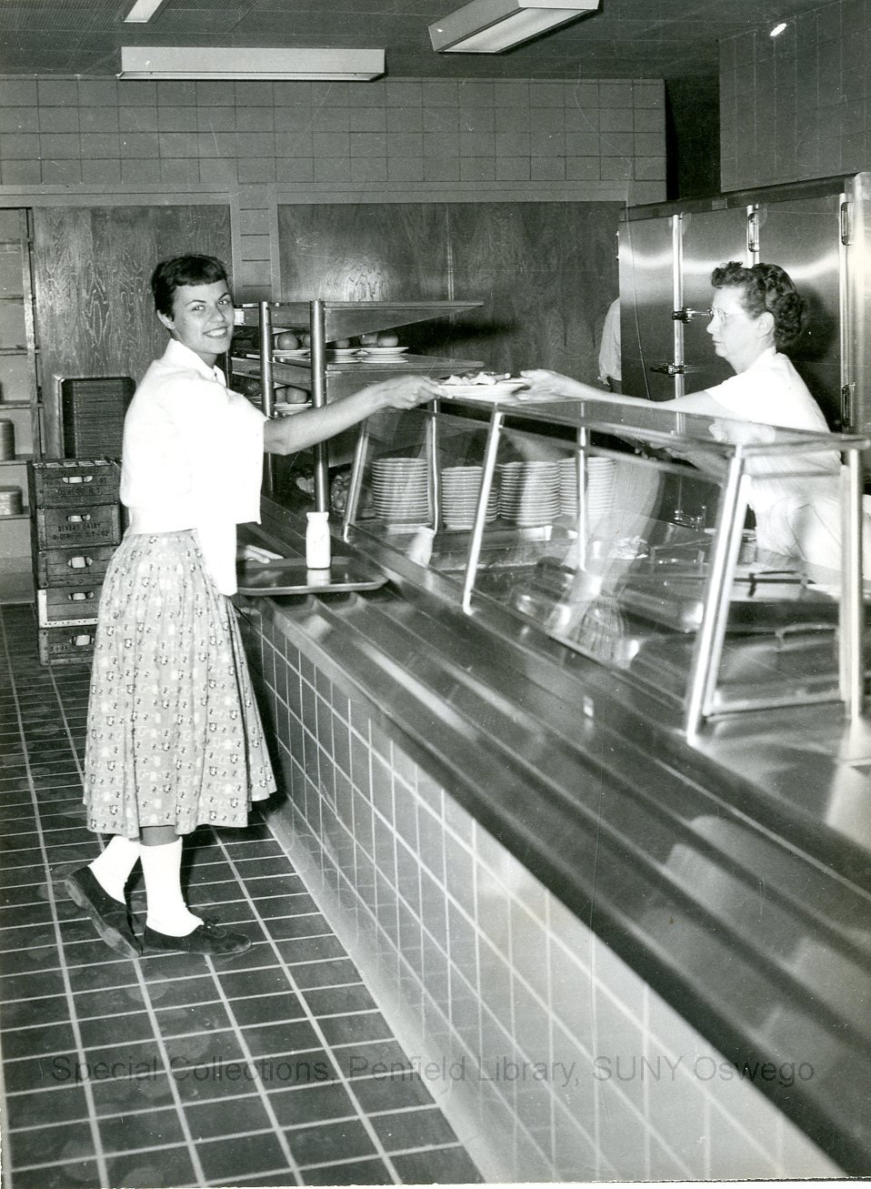 Lakeside Dining Hall - 11-04  Lakeside Dining Hall interior