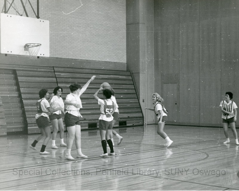 Women's Basketball - 15-02  Basketball game