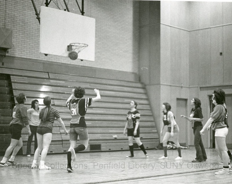 Women's Basketball - 15-02  Basketball game