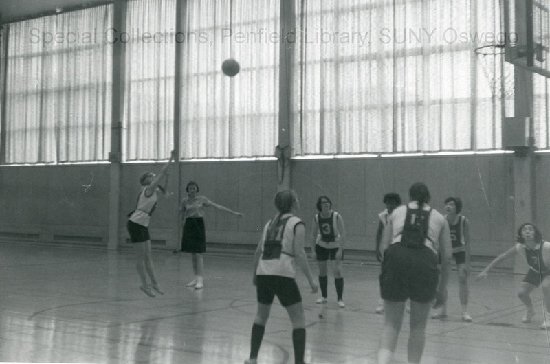 Women's Basketball - 15-02  Basketball game