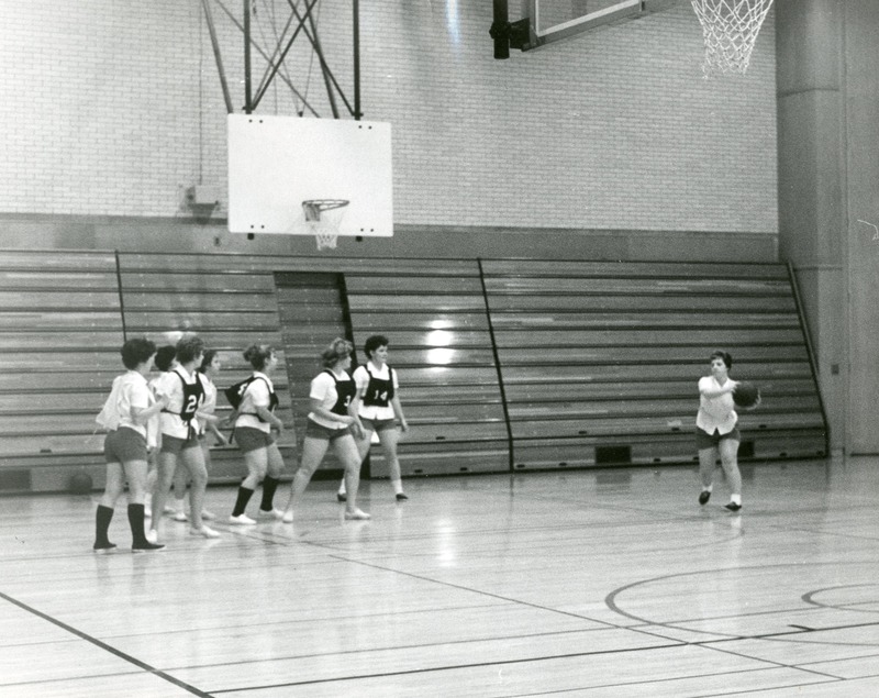 Women's Basketball - 15-02  Basketball game