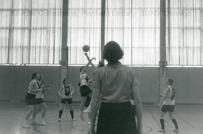 Women's Basketball - 15-02  Basketball game